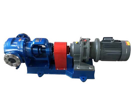 High viscosity asphalt pump