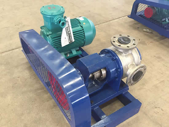 resin transfer pump