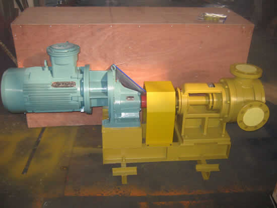 Gear pump for glycerin application